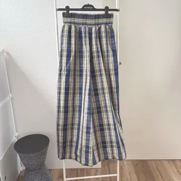 새상품 united arrows 체크 무늬 가우초 팬츠 네이비 36