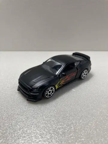 마조렛 1/64 포드 머스탱 GT