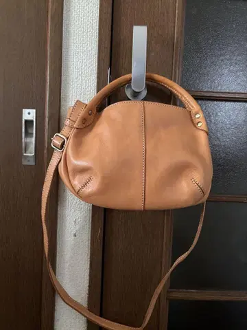 오렌지 핸드백 숄더 스트랩 포함