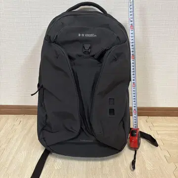 Under Armour 블랙 백팩