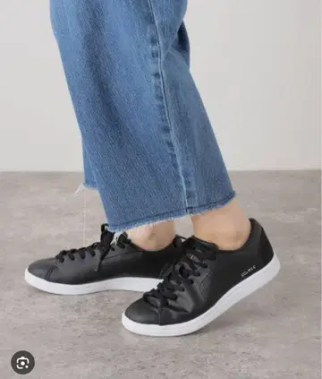 새상품급 미즈노 스니커즈 24cm 베이 재고 MIZUNO 블랙