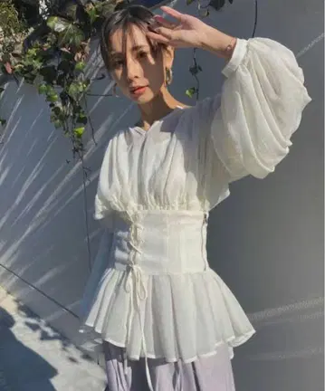 MEDI RELAXING ELEGANT BLOUSE 화이트
