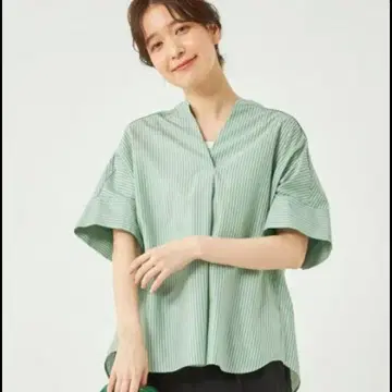 그린 라벨 릴랙싱 디자인 요크 스키퍼 블라우스 반팔