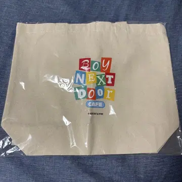 boynextdoor 런치 토트 카페