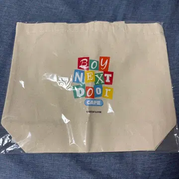 boynextdoor 런치 토트 카페