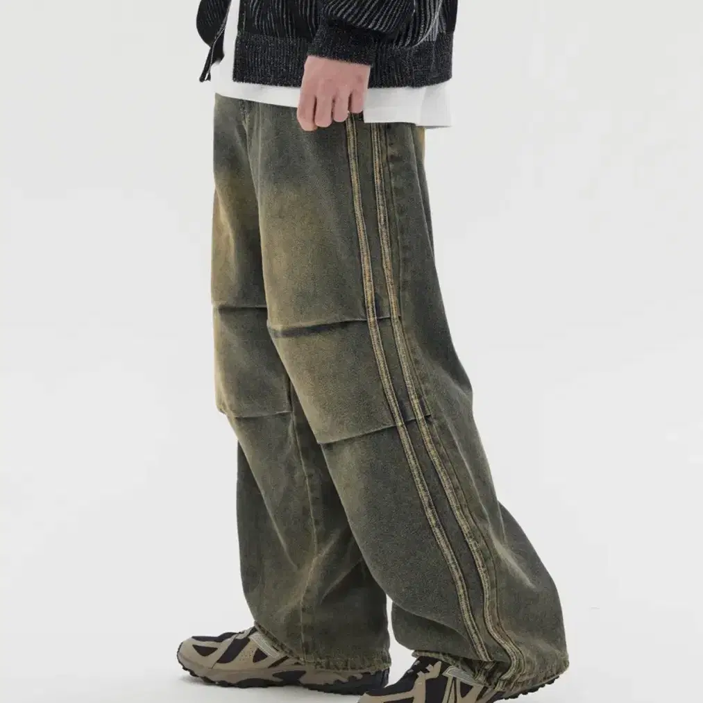 ★TRILLION★ Parachute track line banding denim pants DEEP B Trillion Parachute Track Line Banding Denim Pants (SAND BLUE