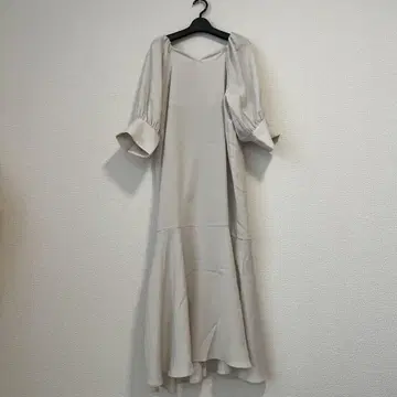 어반 리서치 플레어 슬리브 롱 원피스