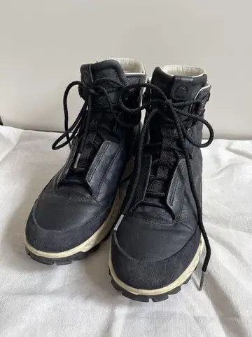 Ecco EXOSTRIKE GORE-TEX 가죽 트레킹 슈즈