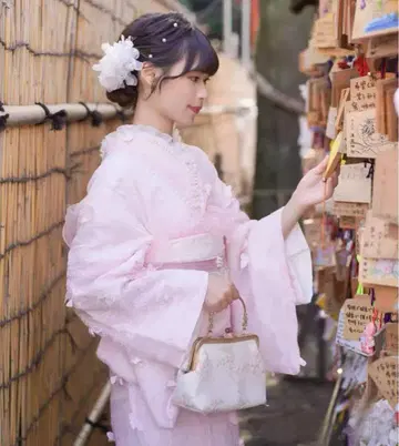 핑크 프릴 기모노 꽃 장식