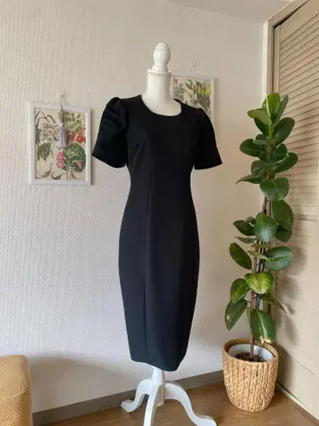 Damsel in a Dress 핑업 블랙 원피스