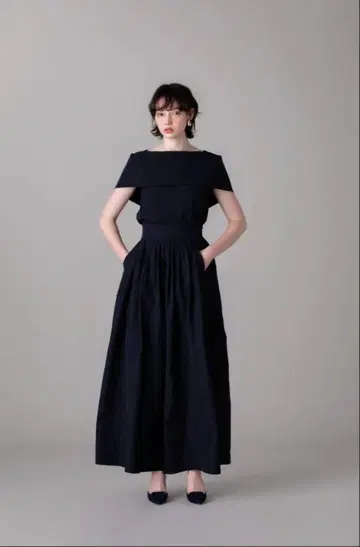 elu. Suzan tack & gather skirt 미사용 새상품