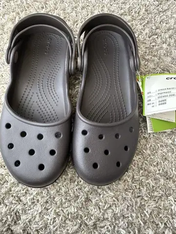 크록스 Karin Clog W 에스프레소 W7(23cm)