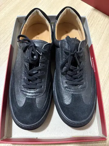 REGAL 가죽 스니커즈 사이즈 24.5cm