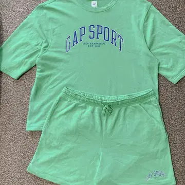 GAP SPORT 셋업 그린