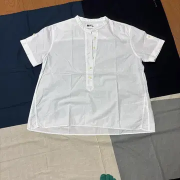 MHL. 화이트 반팔 셔츠
