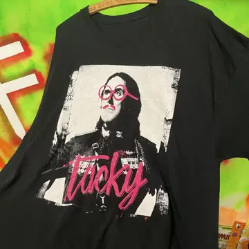 TACKY 스트릿 아트 패러디 풍자 군인 블랙 구제 의류 티셔츠