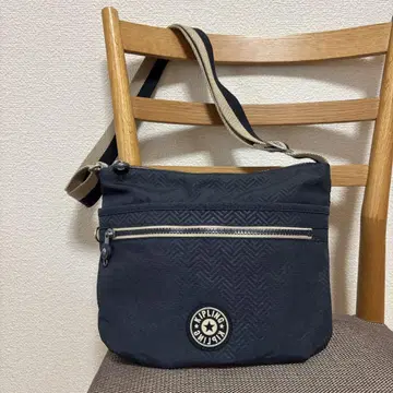 Kipling 네이비 숄더백