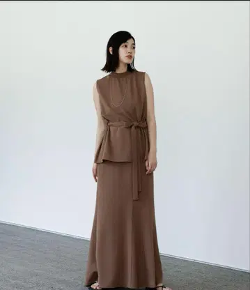 select MOCA 셀렉트 모카 셋업 타이트 스커트 브라운