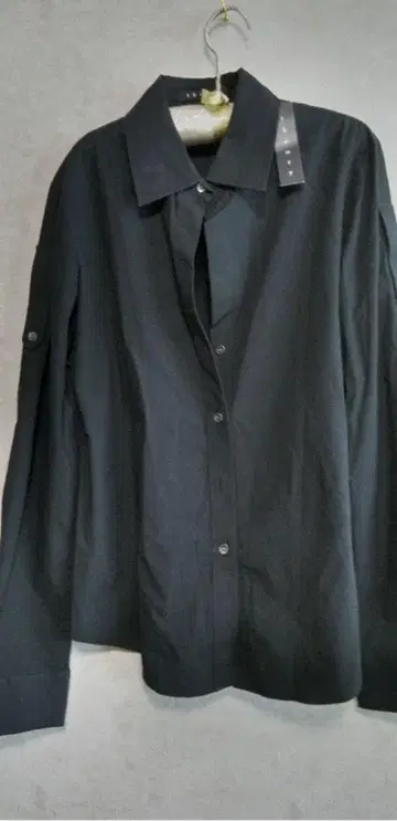 띠어리 블랙 긴팔 셔츠 택 포함 새상품