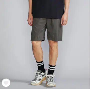 미사용 새상품 MIZUNO BUDDY 발수 필드 숏 팬츠