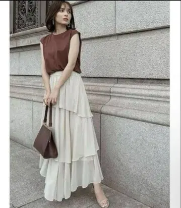 애뉴언스 랜덤 헴 티어드 스커트