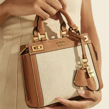 GUESS KATEY 미니 사첼 (NTC)