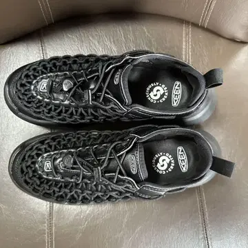 스나이델 KEEN 샌들 UNEEK WK 새상품