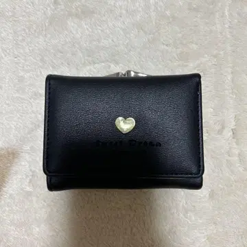 하트 장식 3단 폴더형 지갑 블랙