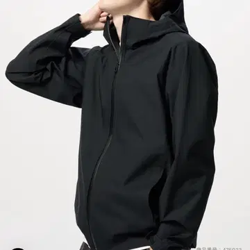 유니클로 블록 테크 후드티 블랙 M 사이즈 3D 컷 UNIQLO