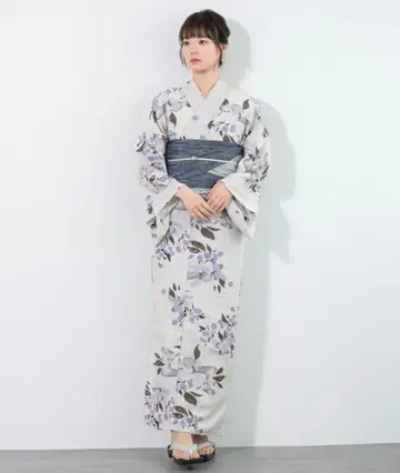 여름을 수놓는 여성용 유카타 2개 세트 (유카타 + 오비)