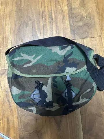 카모플라쥬 숄더백 약 40cm