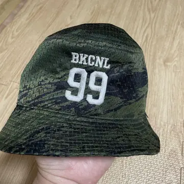 BackChannel 카모플라쥬 버킷 햇 99