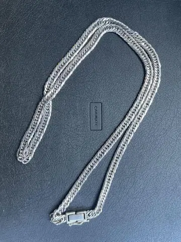 Silver 8면 트리플 키헤이 목걸이
