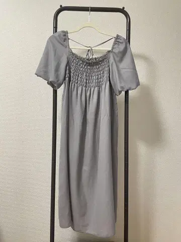 ADIEU TRISTESSE 그레이 반팔 원피스 셔링