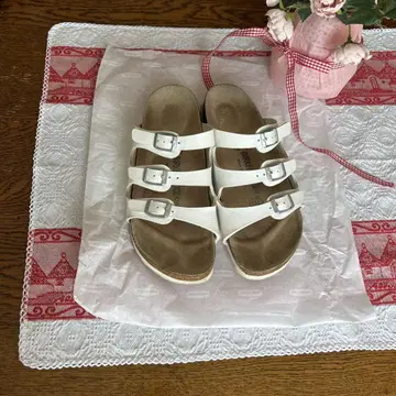 버켄스탁 샌들 24cm