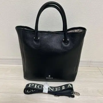 피코네 아체솔리 로고 스트랩이 달린 가볍고 부드러운 소가죽 토트백