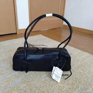 퍼스트 핸드 가죽 숄더 리본 백