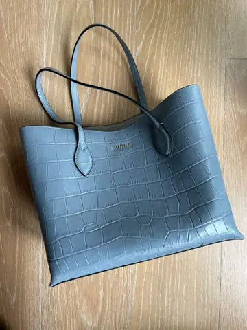 FURLA ERA TOTE M 엠보 백