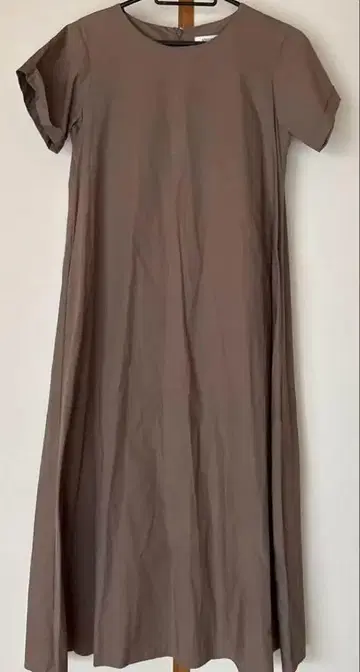 어반 리서치 써니 라벨 브라운 반팔 티셔츠 원피스