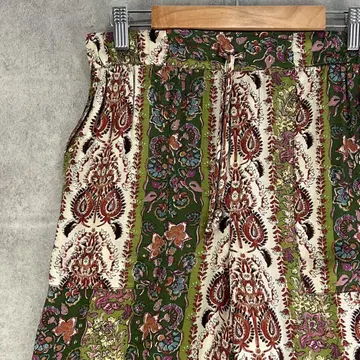구하기 어려운 자라(ZARA) 올 패턴 새틴 팬츠 이지 팬츠 얇은 소재