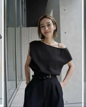 엘리 ellie 오프숄더 상의
