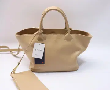 정가 42,900엔 새상품 크리스천 빌라 턱 토트백 SHIPS