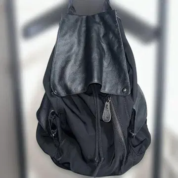 블랙 가죽 나일론 백팩
