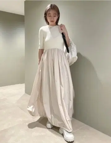 후쿠오카 미나미 씨 착용 emmi 7부 소매 롱 원피스