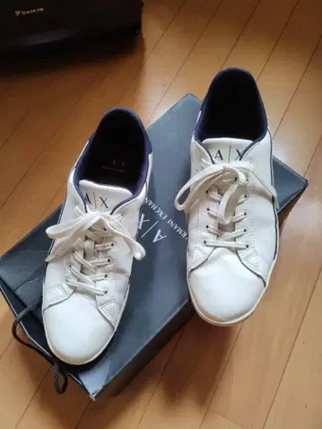 Armani Exchange 화이트 스니커즈 28.0cm