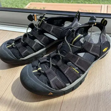 KEEN 뉴포트 H2 블랙 27.5cm