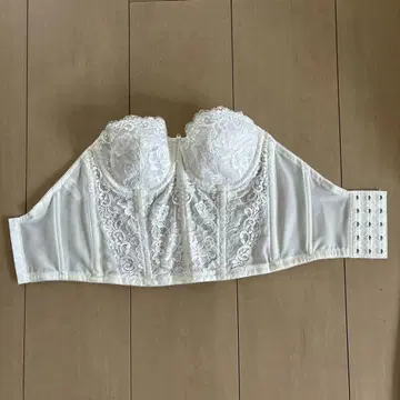 브라이덜 이너 와코루 C65