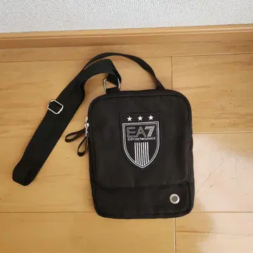 EA7 Emporio Armani 블랙 사코슈