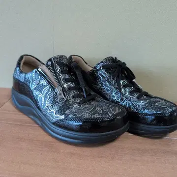 Finn Comfort 블랙 레이스 패턴 스니커즈 W 3.5