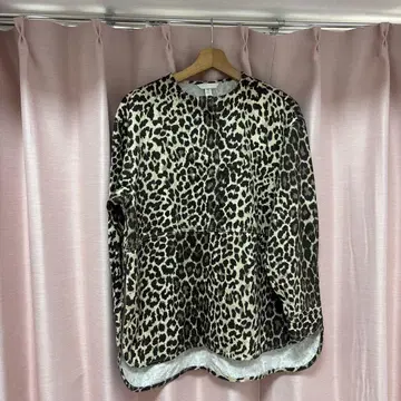 H&M 레오파드 무늬 긴팔 상의 160/88A